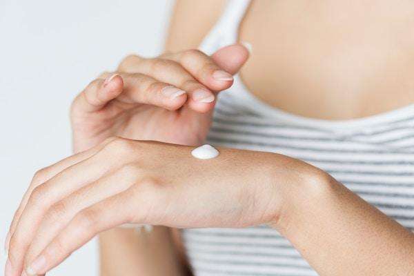 Skincare While Pregnant: Botox, Retinol, Peels & What’s Actually Safe?