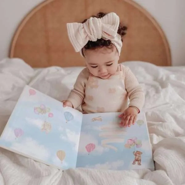 What to Write in a Baby Book: Meaningful Ideas for New Zealand Parents