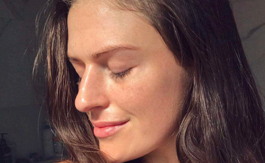 Postpartum Skincare (While Breastfeeding): What Actually Matters