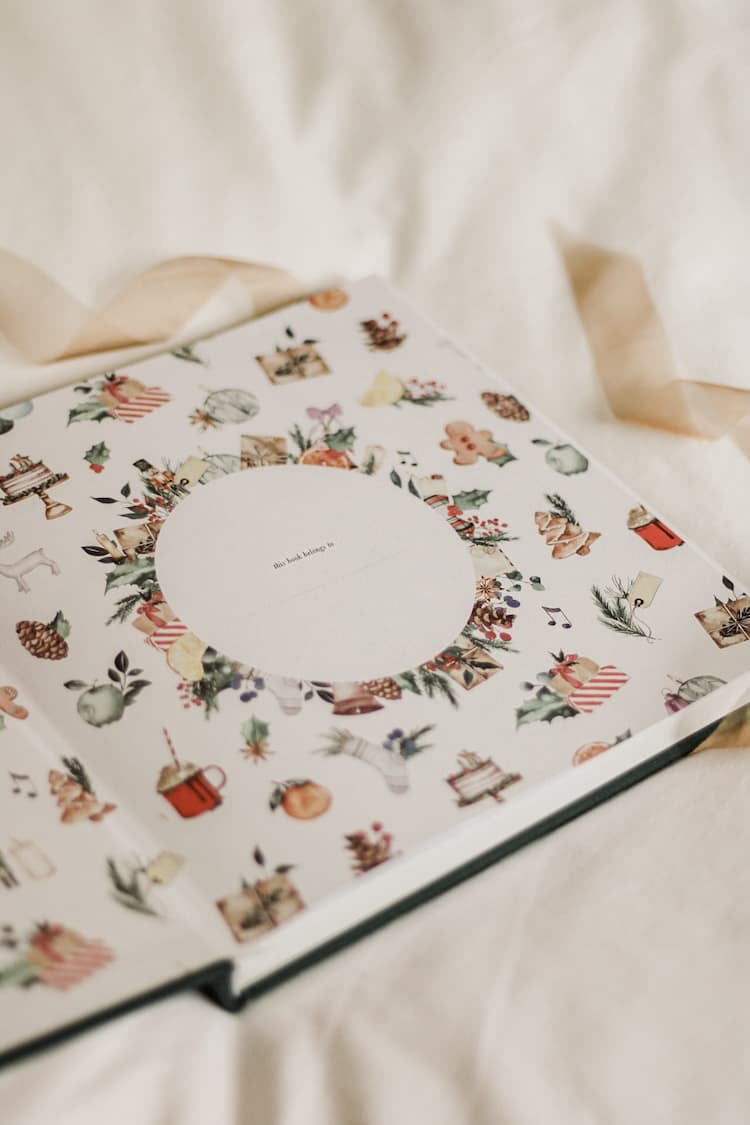 Christmas Memory Book - Family Keepsake Journal